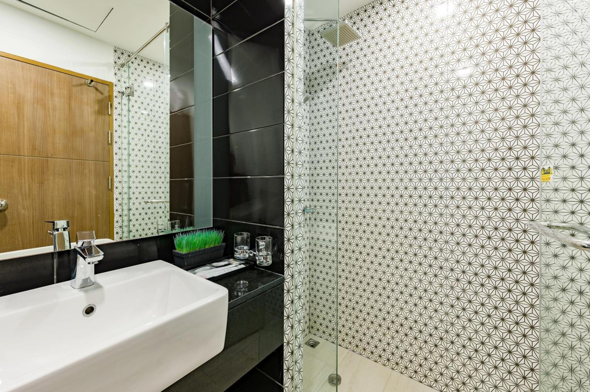 מלון Nai Yang Beach Wyndham Royal Lee Phuket מראה חיצוני תמונה